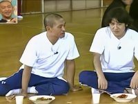 日本综艺节目节奏玩偶:坐滑梯跳舞指定动作