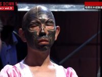 激烈对决:《breakingdown》日本格斗综艺让拳拳到肉的场面震撼人心