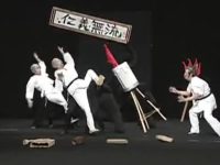 如何搜索并寻找那些网友们在评论区中谈论日本大胃王节目视频播放的内容?